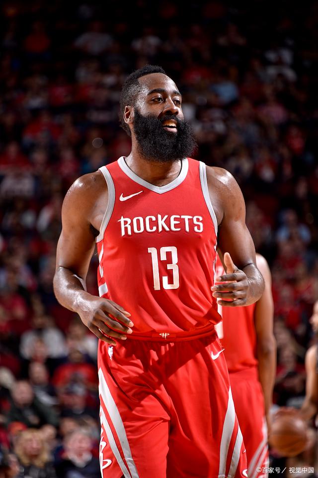 剑南春｜15连胜！拜仁3-0药厂，雅克松德甲首球，格纳布里建功（剑南春｜拜仁3-0击败药厂豪取15连胜，雅克松收获德甲处子球，格纳布里破门）