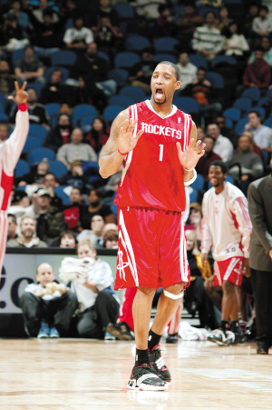 这是谁叫的暂停？福建暂停回来浙江前场换紧逼 福建发球违例失误（暂停归来风云突变：浙江前场紧逼，福建发球违例成失误）