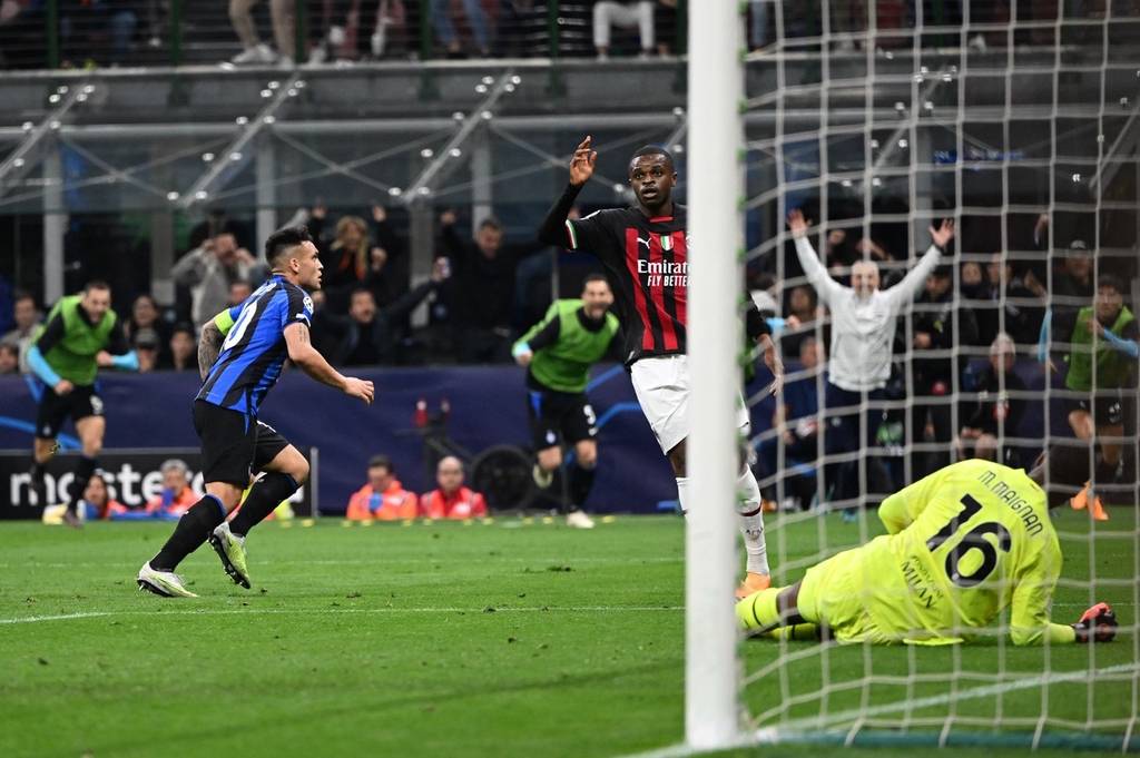 成都vs广岛三箭：费利佩、周定洋出战，德尔加多替补（成都迎战广岛三箭：费利佩、周定洋出战，德尔加多列替补）