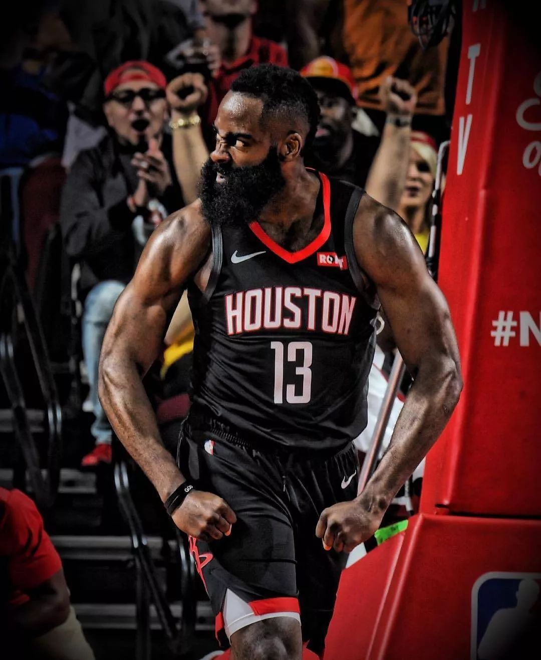 状态火热！布伦森半场13中8得到23分2篮板5助攻（火力全开！布伦森半场13投8中轰下23分2板5助）