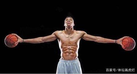 卡佩罗：斯帕莱蒂不能执着于某些固定阵型，他要学会灵活变通（卡佩罗：斯帕莱蒂别死守阵型，应学会灵活调整）