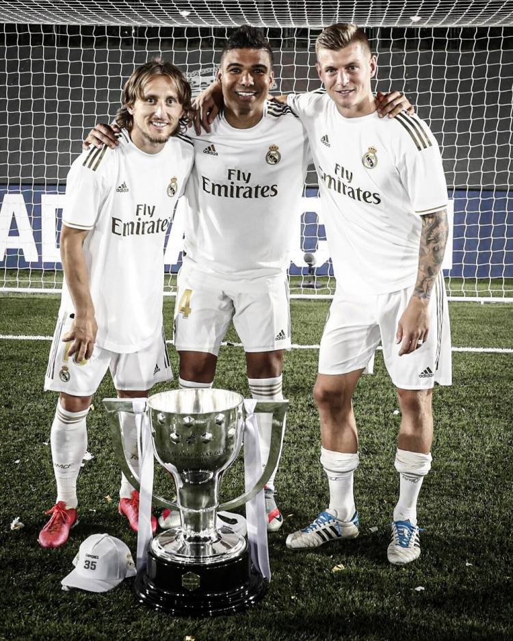 别把跑车当坦克！莱奥转型中锋，是补了短板却废了武功？（别让跑车去撞线！莱奥转中锋，补短还是削长？）