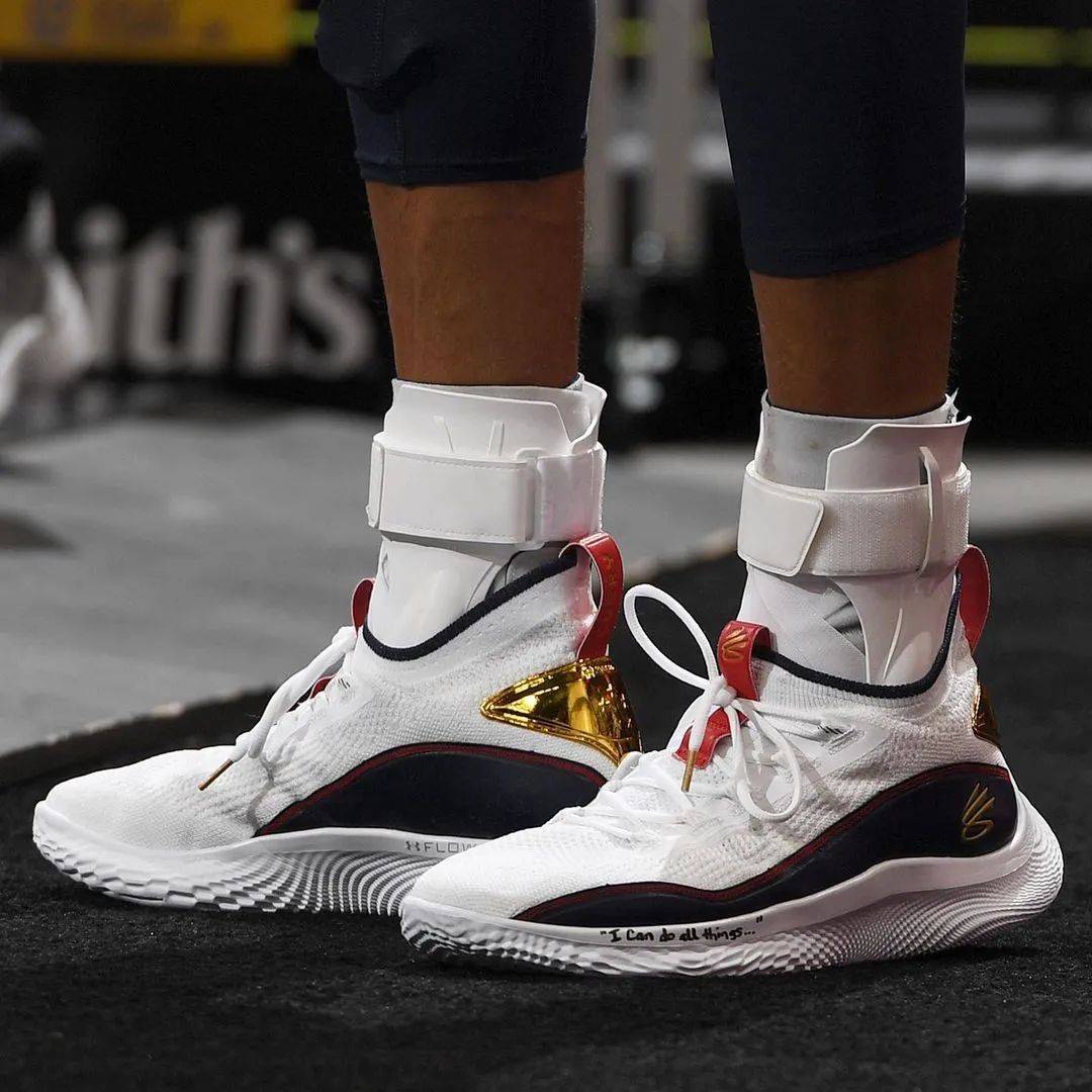 名记建议勇士用格林换取八村塁，或打包库明加换国王萨博尼斯（名记支招：勇士尝试用格林换八村塁，或打包库明加追求国王中锋萨博尼斯）