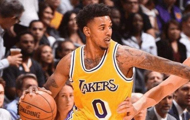 申花1-3输球，柔佛新山近两个赛季亚冠对中超球队保持不败（申花1-3告负，柔佛新山连续两季亚冠对中超队不败）