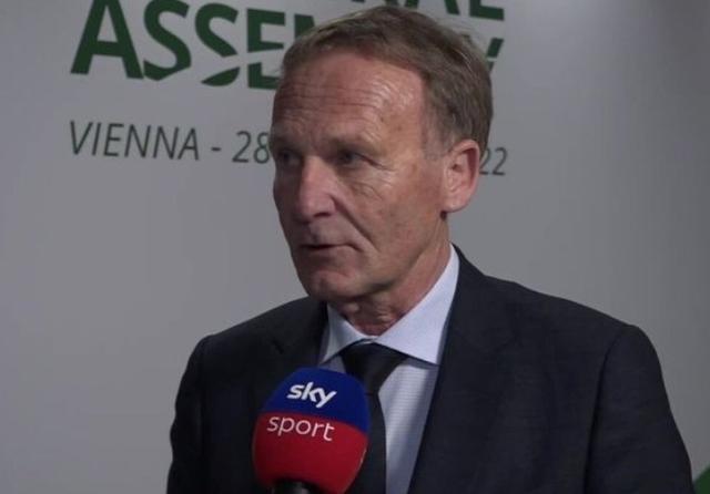 芒特状态回升，全场集锦展现轻盈灵动表现（芒特状态回暖，集锦尽显轻盈灵动）