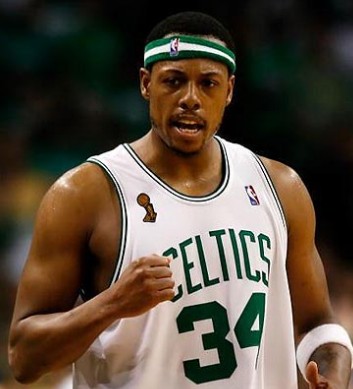 “你不是梅西C罗”！范戴克公开力挺后，萨拉赫仍被狠批（范戴克力挺也挡不住质疑：萨拉赫仍遭痛批，“你又不是梅西C罗”）