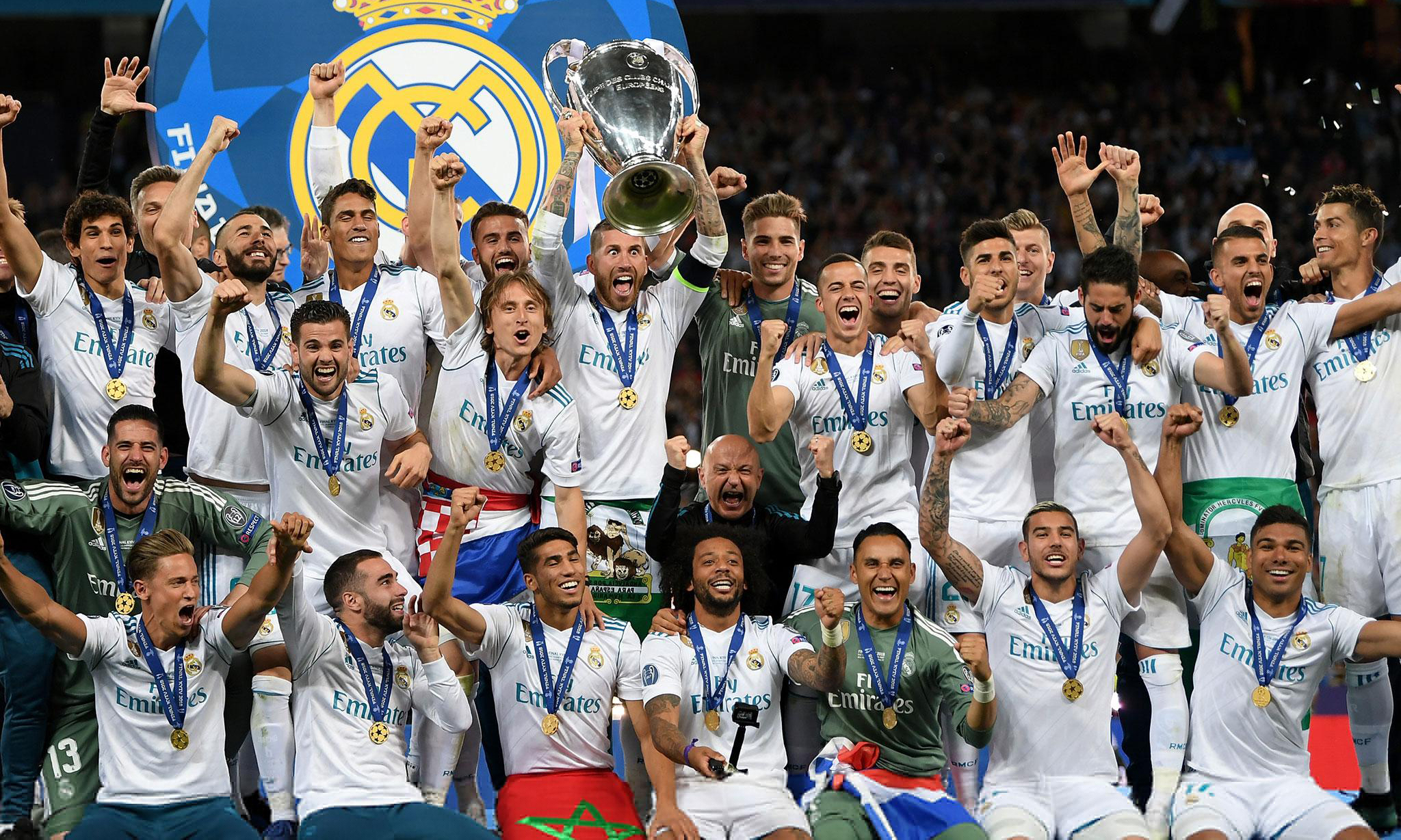 尼克·杨：林书豪训练中曾被科比训哭；后者垃圾话影响不到我（尼克·杨称科比训练时曾把林书豪骂哭；他的垃圾话对我无效）