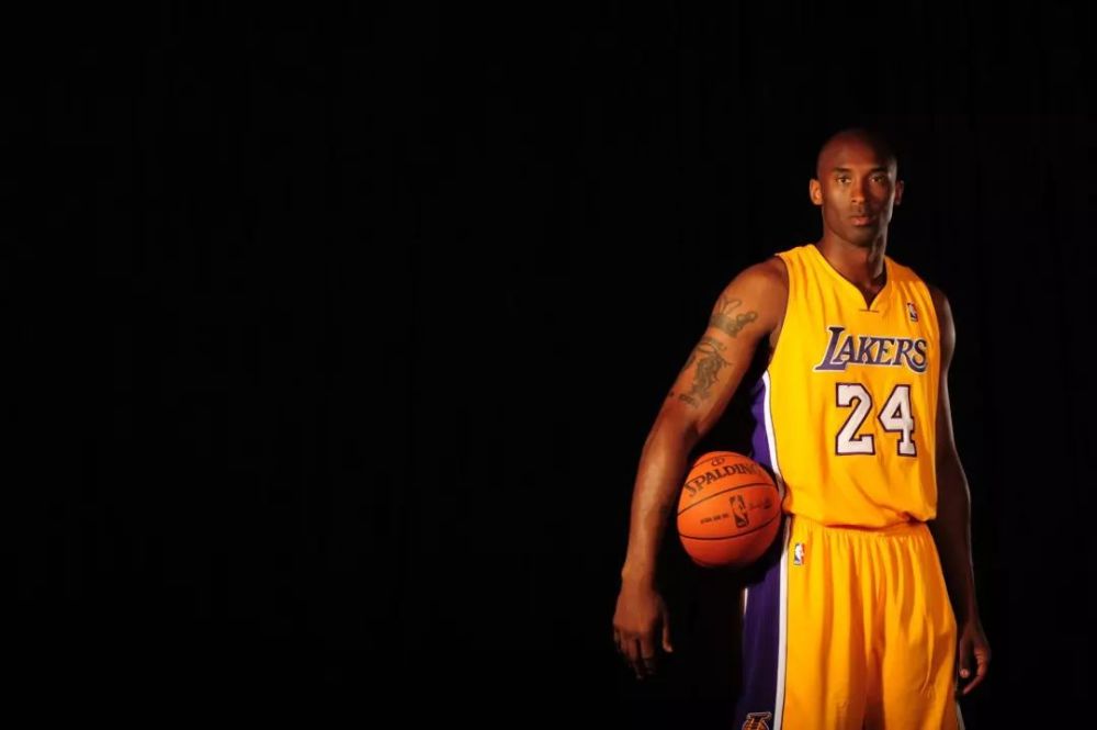 记者：道格拉斯-路易斯不愿加盟费内巴切，更愿意重返英超（记者：道格拉斯-路易斯无意去费内巴切，更倾向回归英超）