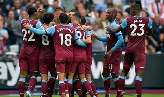 佛罗伦萨连续8场不胜，赛后哲科拿着扩音器与球迷沟通（佛罗伦萨陷入八场不胜，哲科赛后用扩音器与球迷对话）