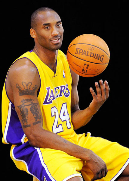 旧将：维尼修斯的表现与他的续约要求不符，多数皇马球员也是如此（前皇马球员：维尼修斯表现配不上续约要价，多数皇马球员也如此）