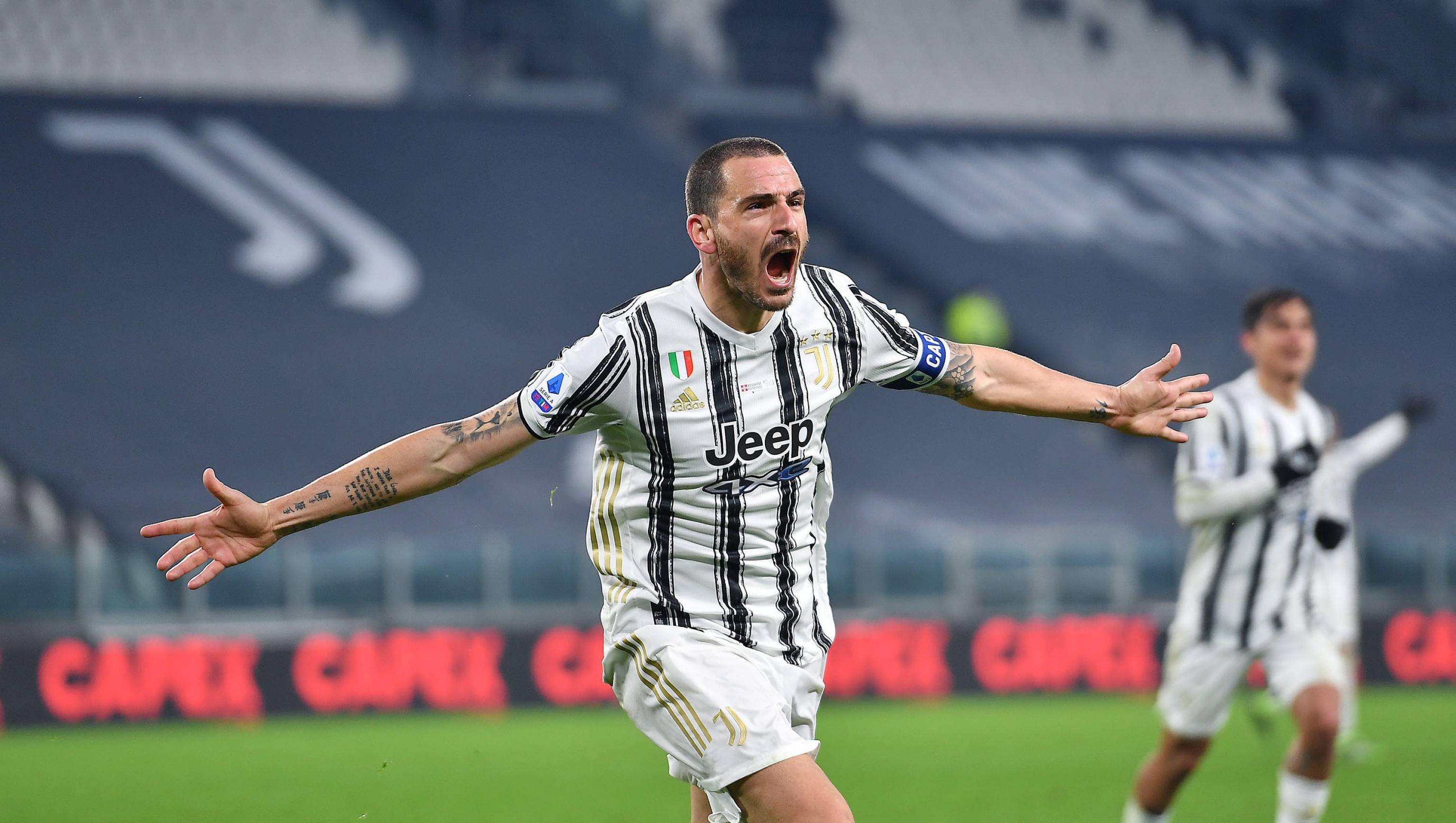 足球国足后防双塔表现稳固（国足后防双塔稳如磐石）